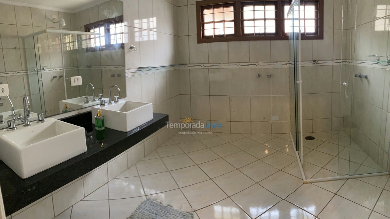 Casa para alquiler de vacaciones em São Sebastião (Praia deserta)