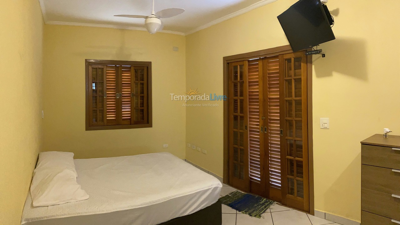 Casa para alquiler de vacaciones em São Sebastião (Praia deserta)