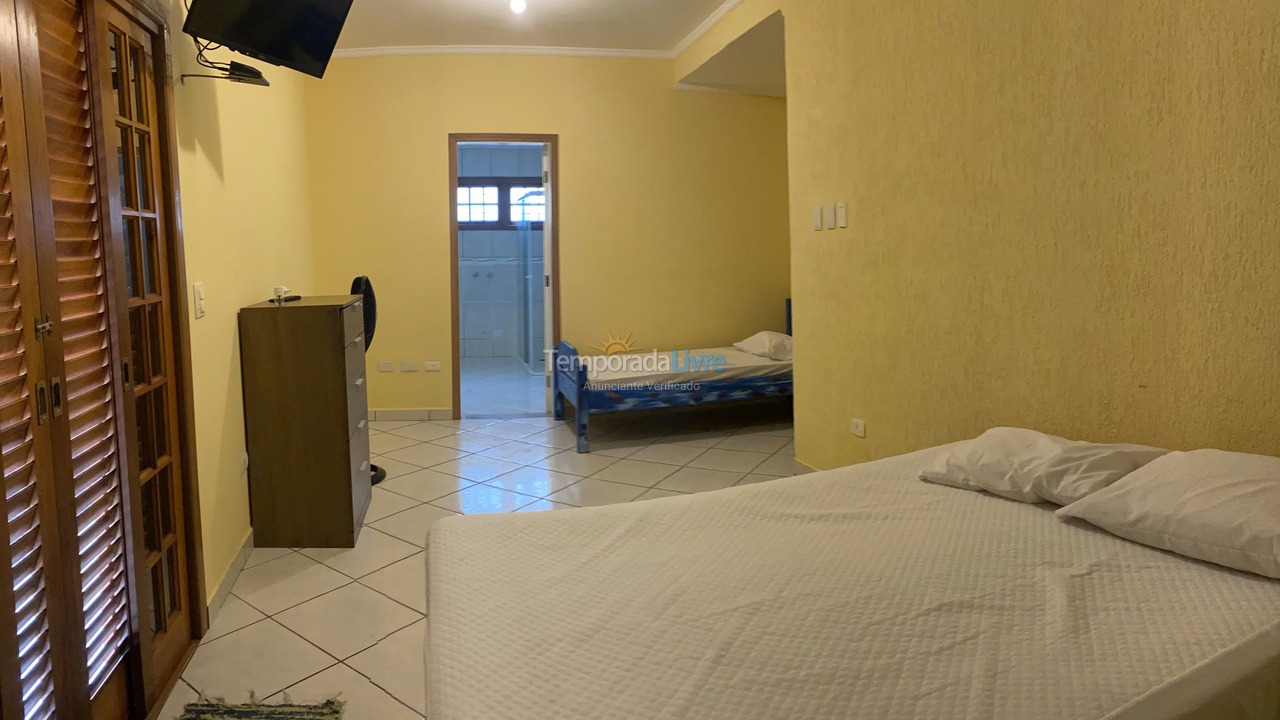 Casa para alquiler de vacaciones em São Sebastião (Praia deserta)