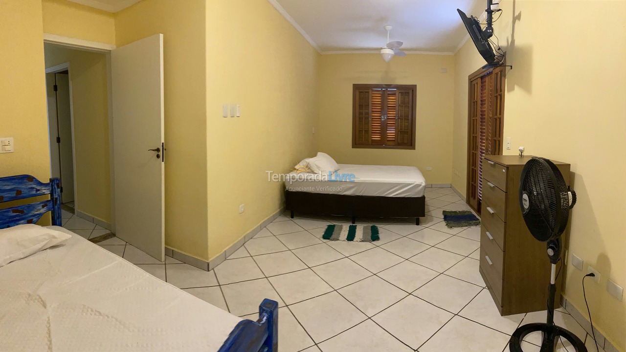 Casa para alquiler de vacaciones em São Sebastião (Praia deserta)