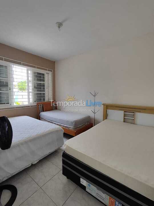 Casa para aluguel de temporada em Pontal do Paraná (Praia de Leste)