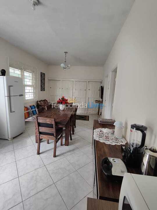 Casa para aluguel de temporada em Pontal do Paraná (Praia de Leste)