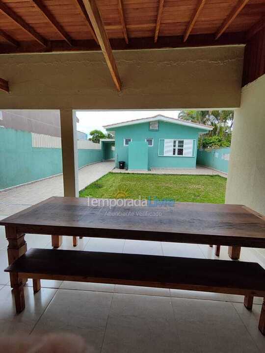 Casa para aluguel de temporada em Pontal do Paraná (Praia de Leste)
