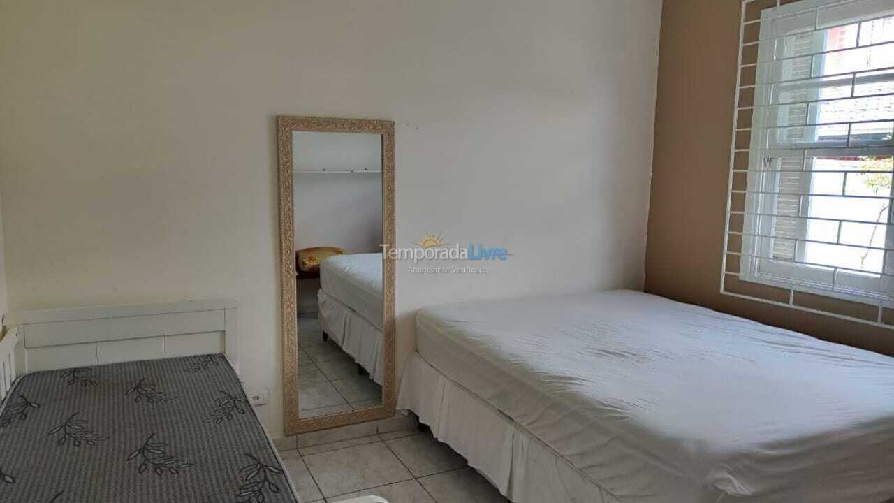 Casa para aluguel de temporada em Pontal do Paraná (Praia de Leste)