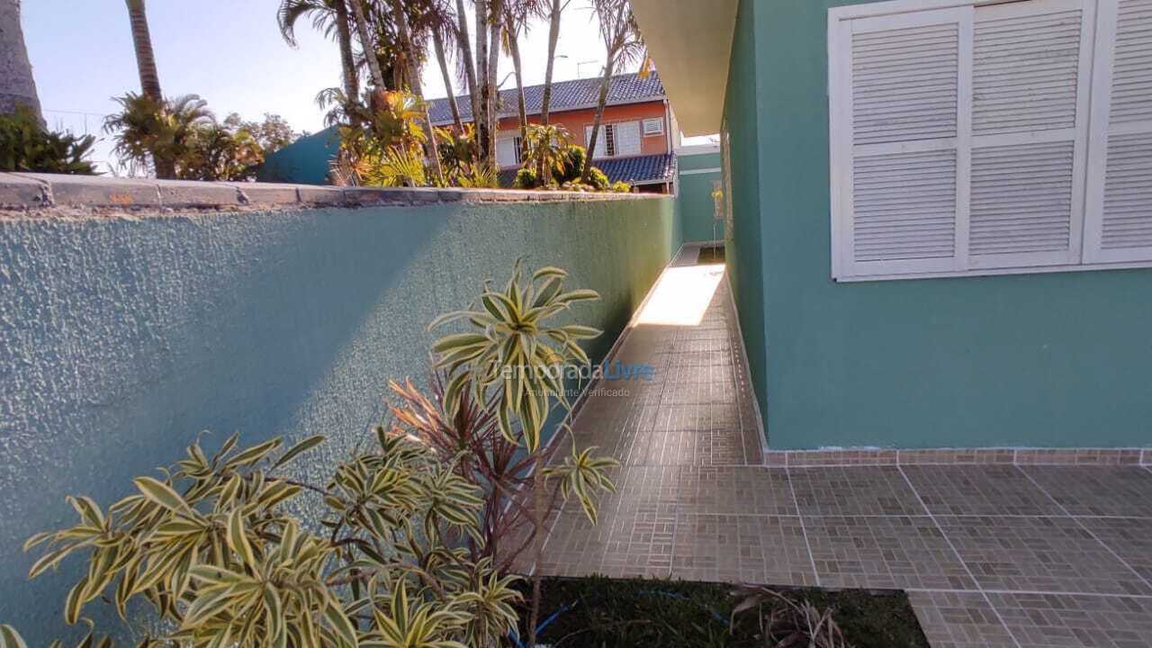 Casa para aluguel de temporada em Pontal do Paraná (Praia de Leste)