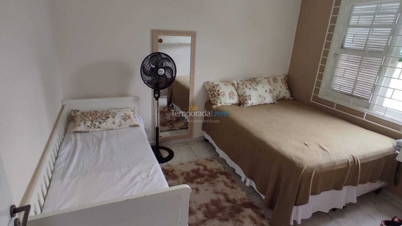 Casa para aluguel de temporada em Pontal do Paraná (Praia de Leste)