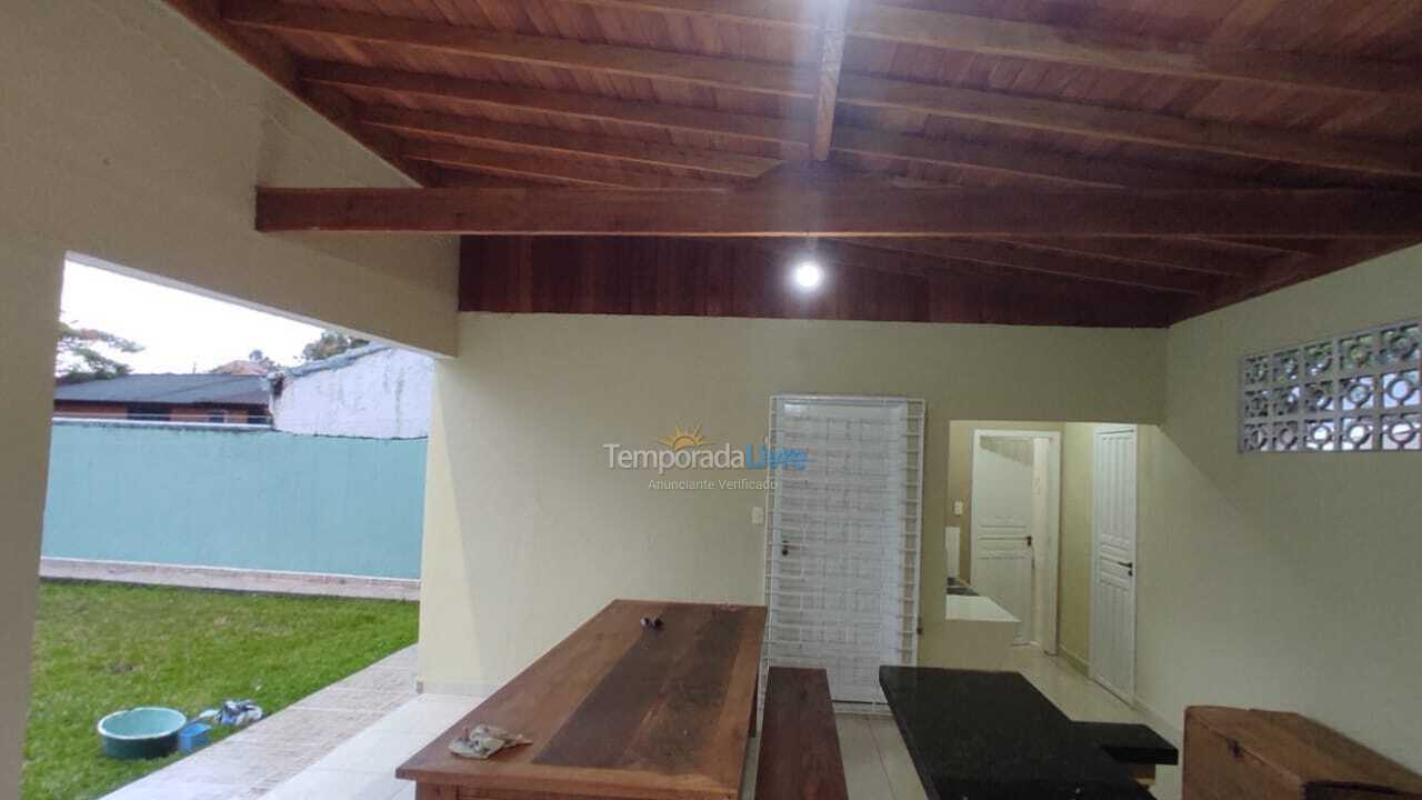 Casa para aluguel de temporada em Pontal do Paraná (Praia de Leste)