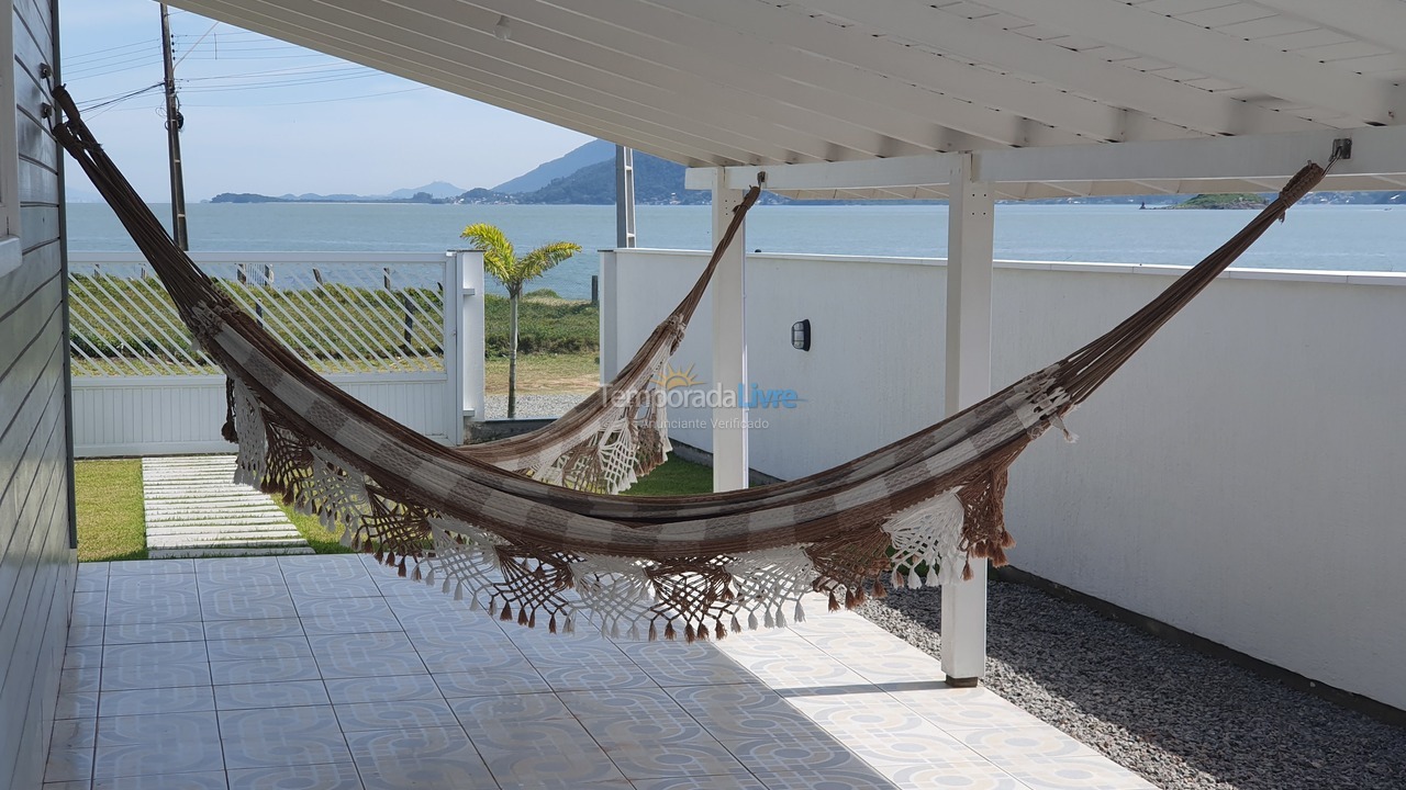 Casa para aluguel de temporada em Palhoça (Praia do Sonho)