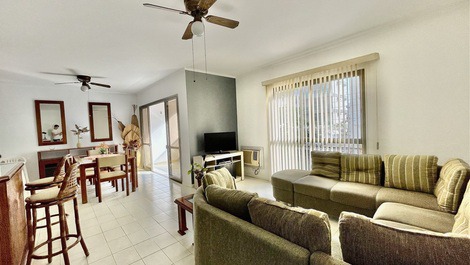 Apartment in Enseada in the Casa Grande Hotel Region for 10 People