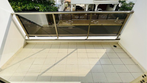 Apartment in Enseada in the Casa Grande Hotel Region for 10 People