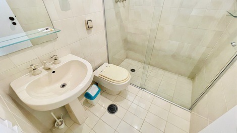 Apartment in Enseada in the Casa Grande Hotel Region for 10 People