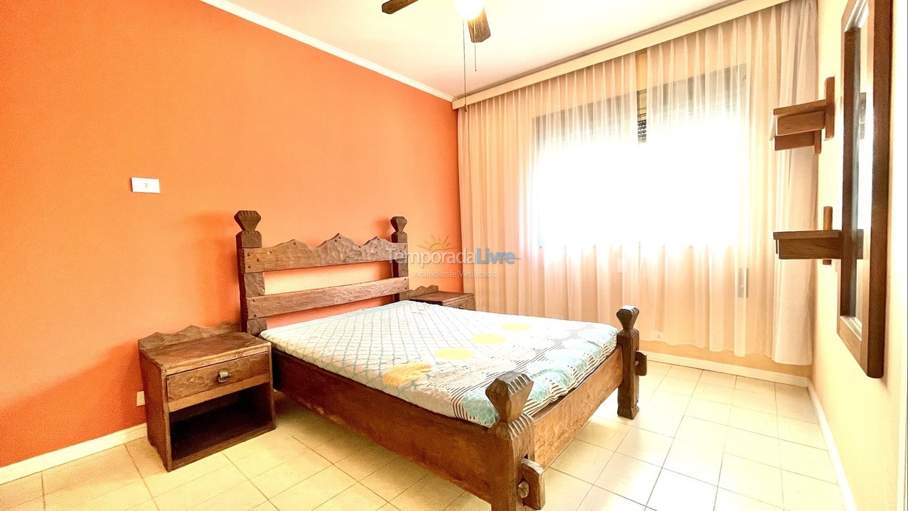 Apartment for vacation rental in Guarujá (Enseada)