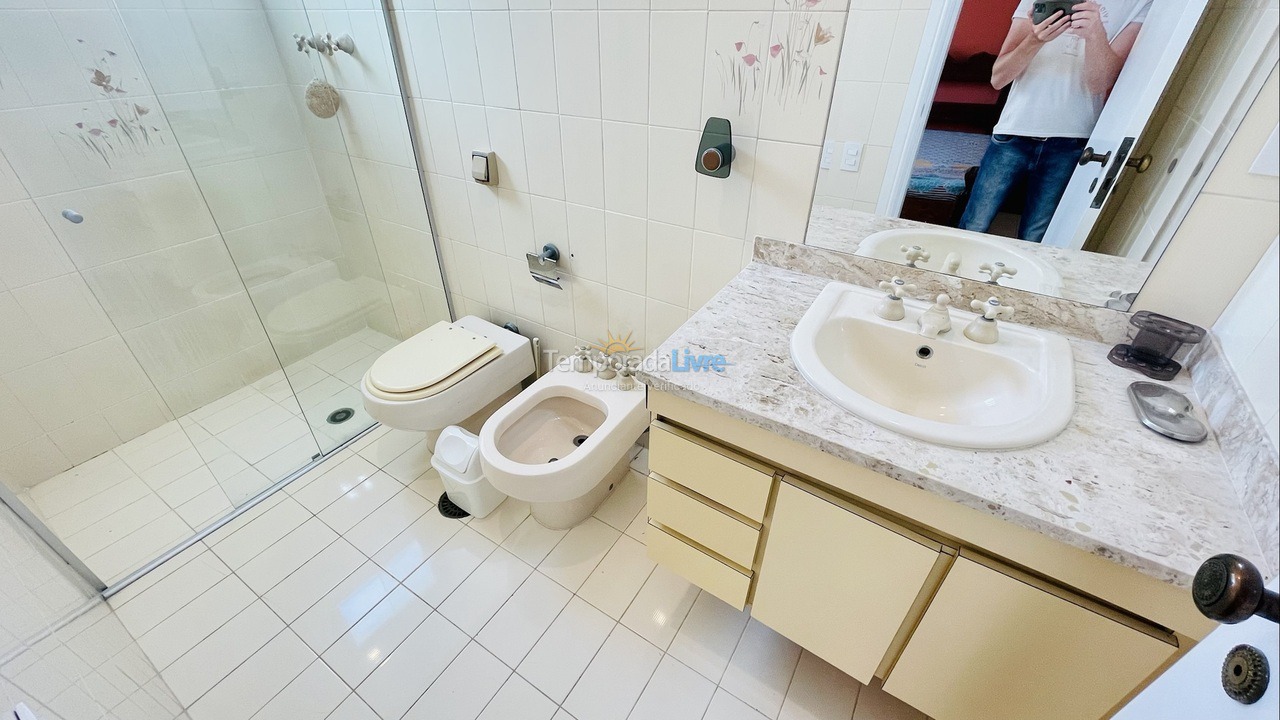 Apartment for vacation rental in Guarujá (Enseada)