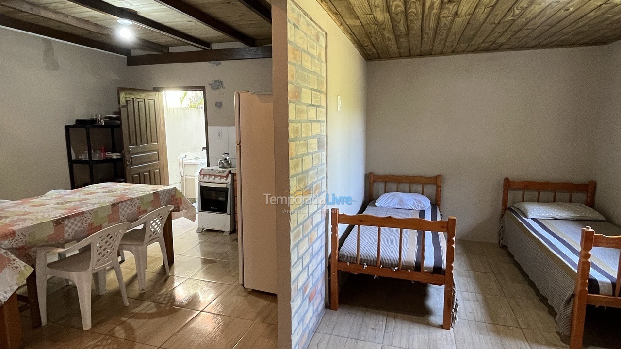 Casa para aluguel de temporada em Garopaba (Praia da Ferrugem)