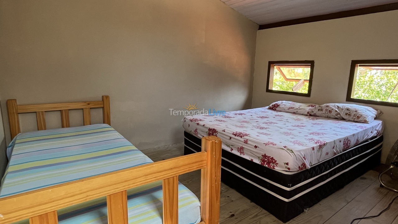 Casa para aluguel de temporada em Garopaba (Praia da Ferrugem)