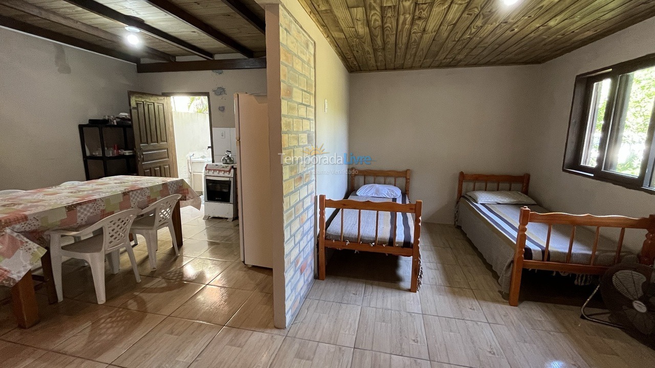 Casa para aluguel de temporada em Garopaba (Praia da Ferrugem)