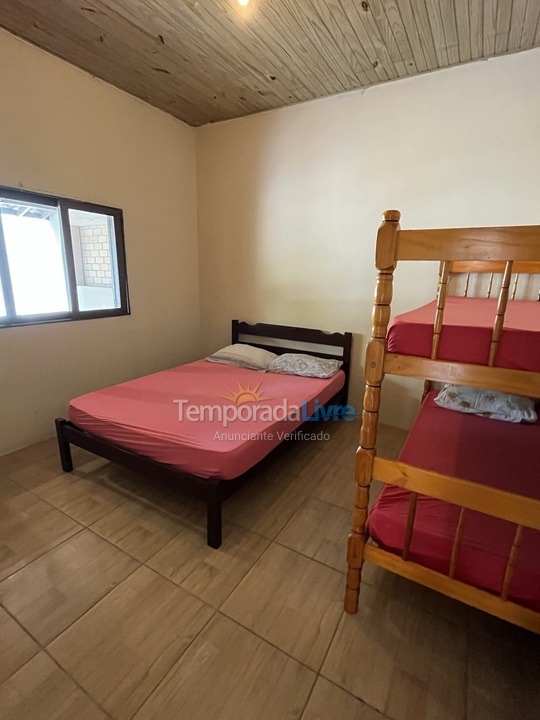 Casa para aluguel de temporada em Garopaba (Praia da Ferrugem)