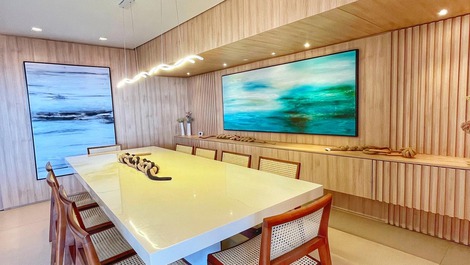 Clean Luxurious House, of the Highest Standard in Juquehy