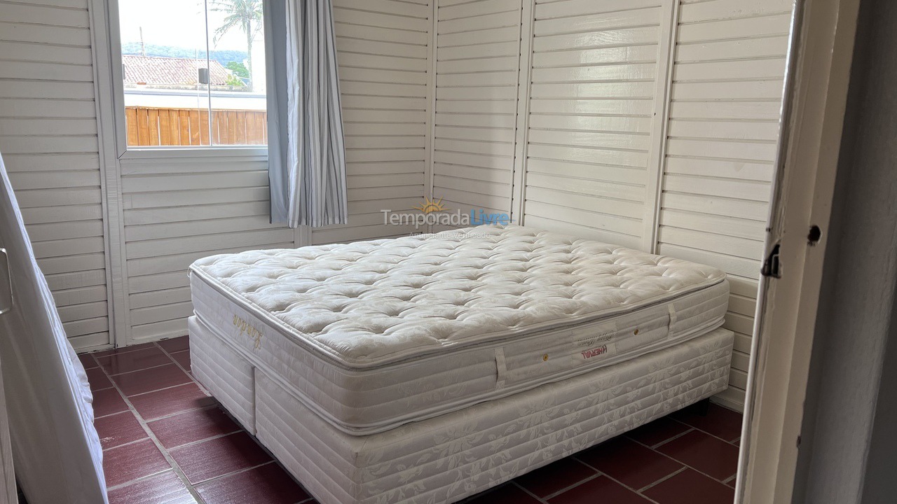 Casa para aluguel de temporada em Bombinhas (Canto Grande)