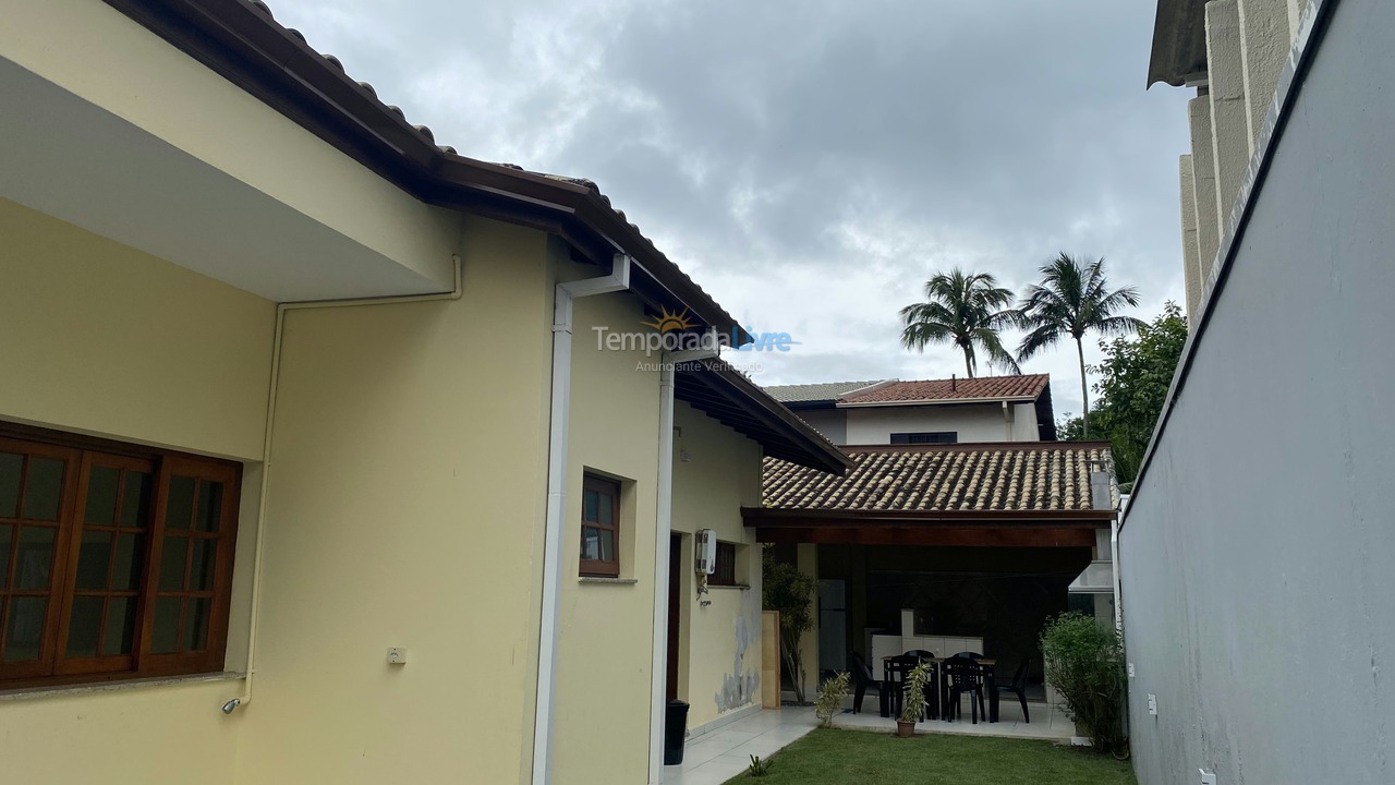 Casa para alquiler de vacaciones em São Sebastião (Praia deserta)