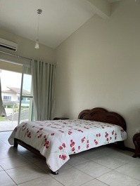 Casa nueva con piscina y barbacoa cerca de la playa