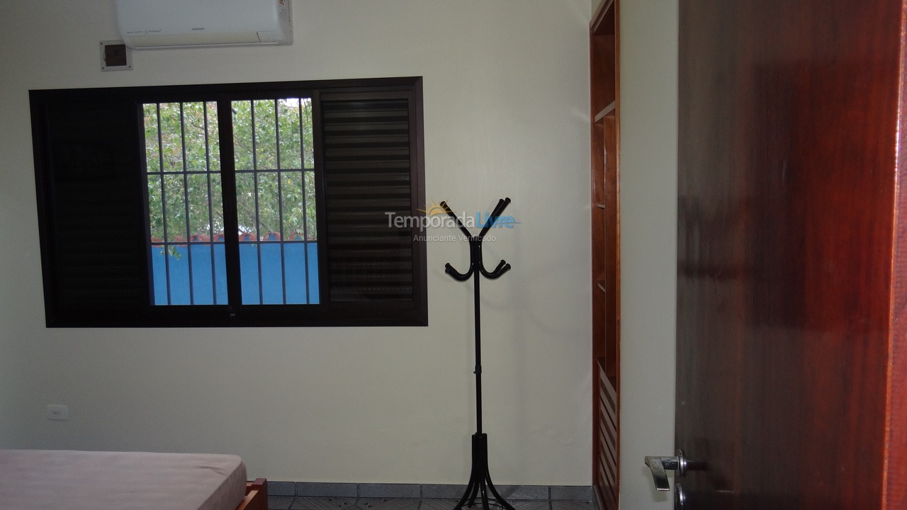 Casa para aluguel de temporada em Bertioga (Praia de Guaratuba)