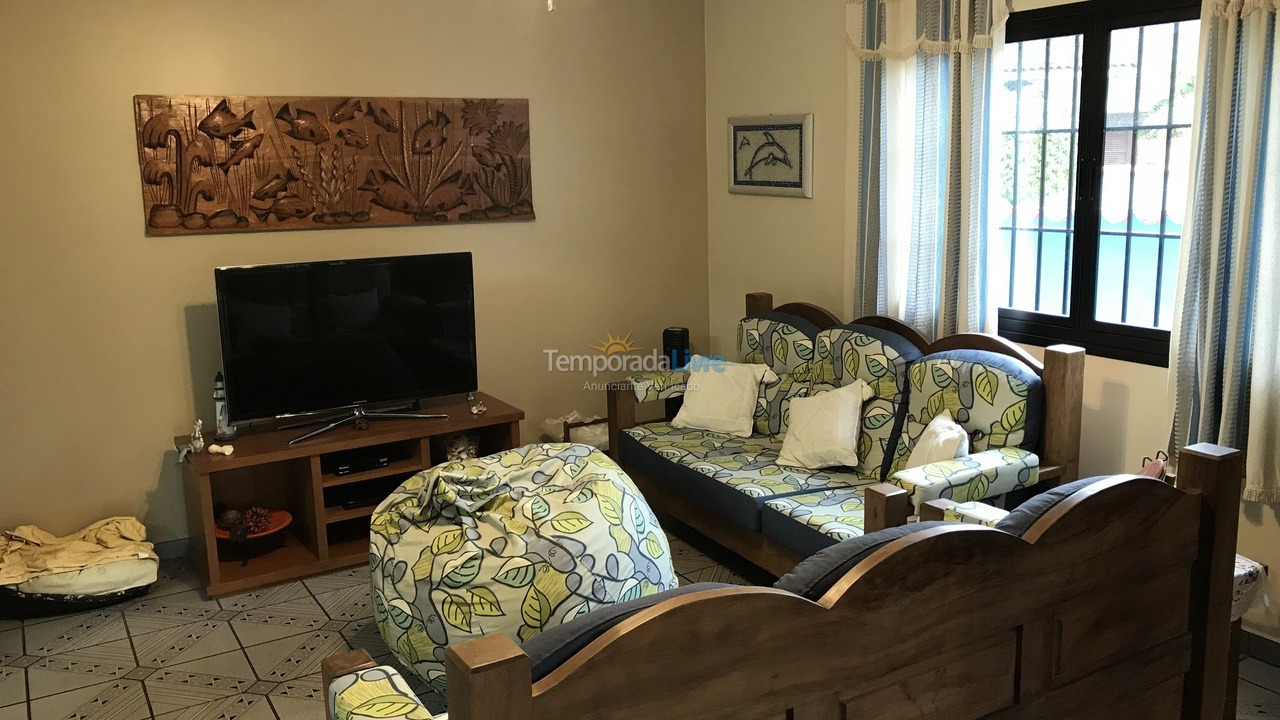 Casa para aluguel de temporada em Bertioga (Praia de Guaratuba)