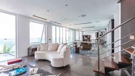 Surpreendente Mansão luxuosa no Joá, vista para o Mar