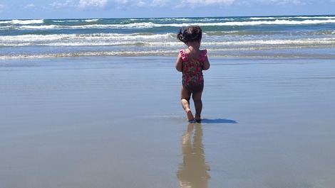 Liberdade para as crianças....praia tranquila