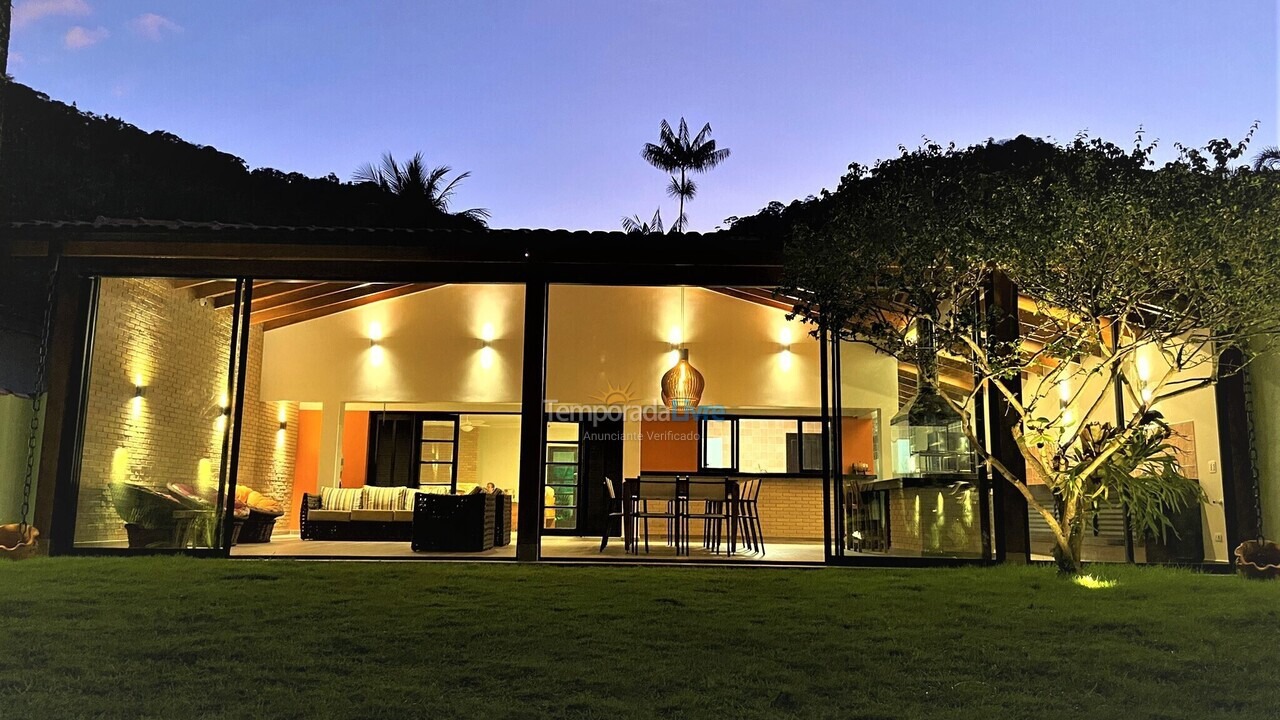 House for vacation rental in Ubatuba (Praia da Fortaleza)