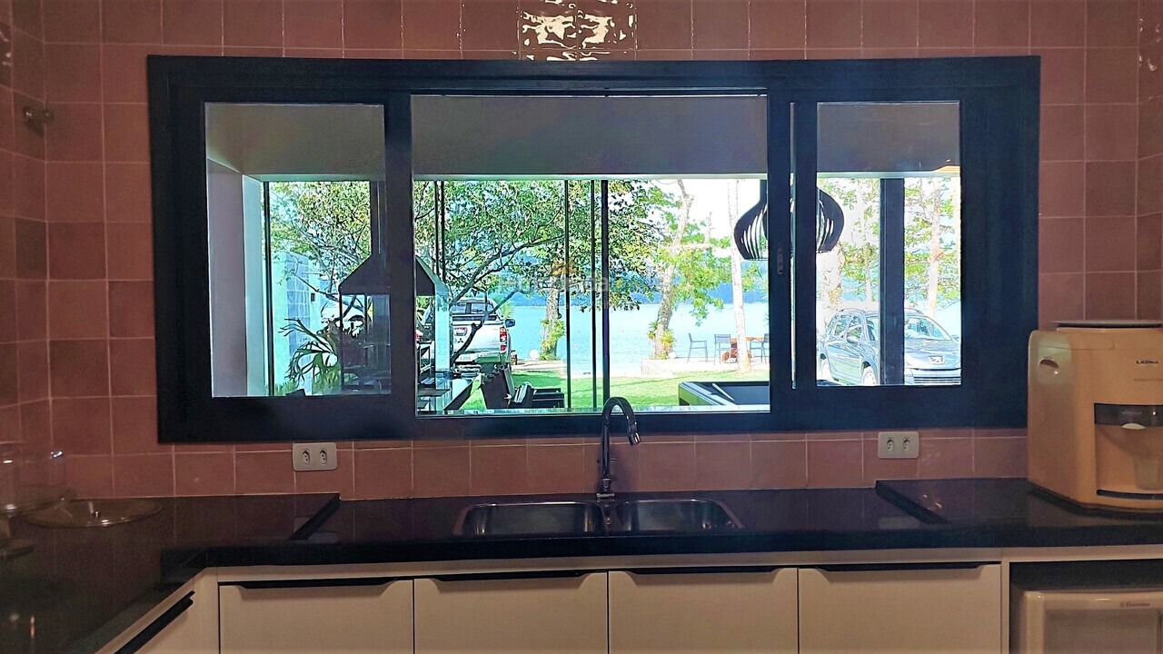 House for vacation rental in Ubatuba (Praia da Fortaleza)