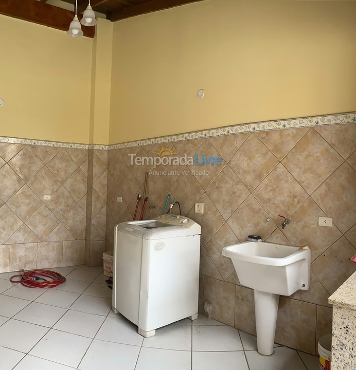 Casa para alquiler de vacaciones em São Sebastião (Praia deserta)