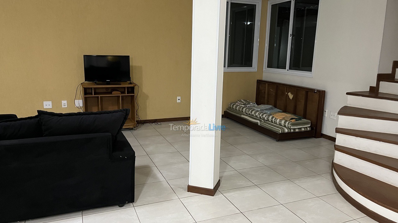 Casa para alquiler de vacaciones em Guarapari (Enseada Azul)