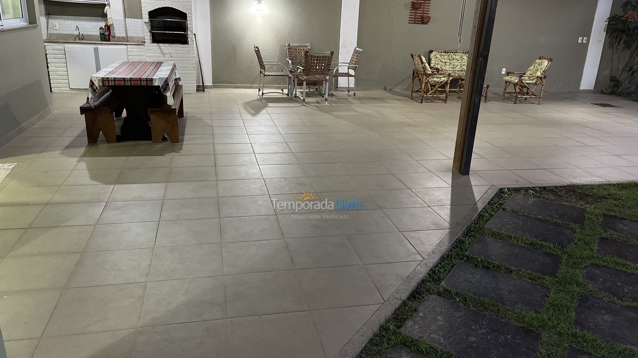 Casa para alquiler de vacaciones em Guarapari (Enseada Azul)