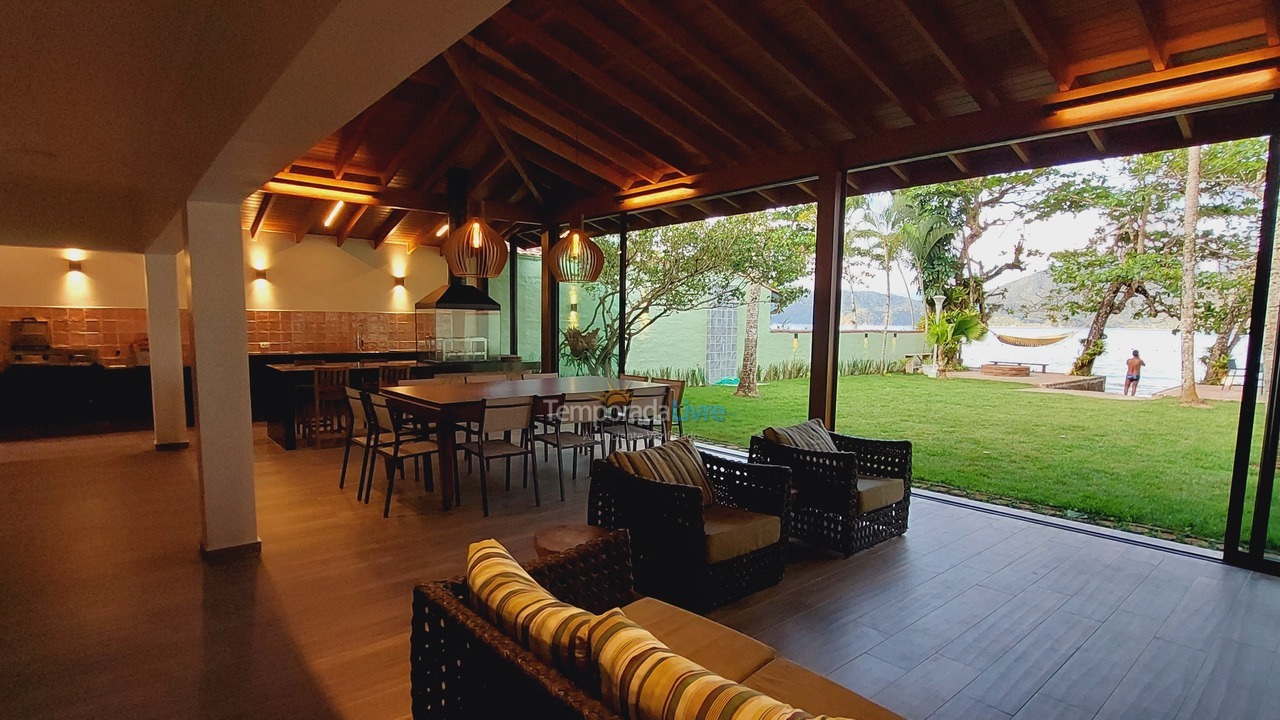 House for vacation rental in Ubatuba (Praia da Fortaleza)