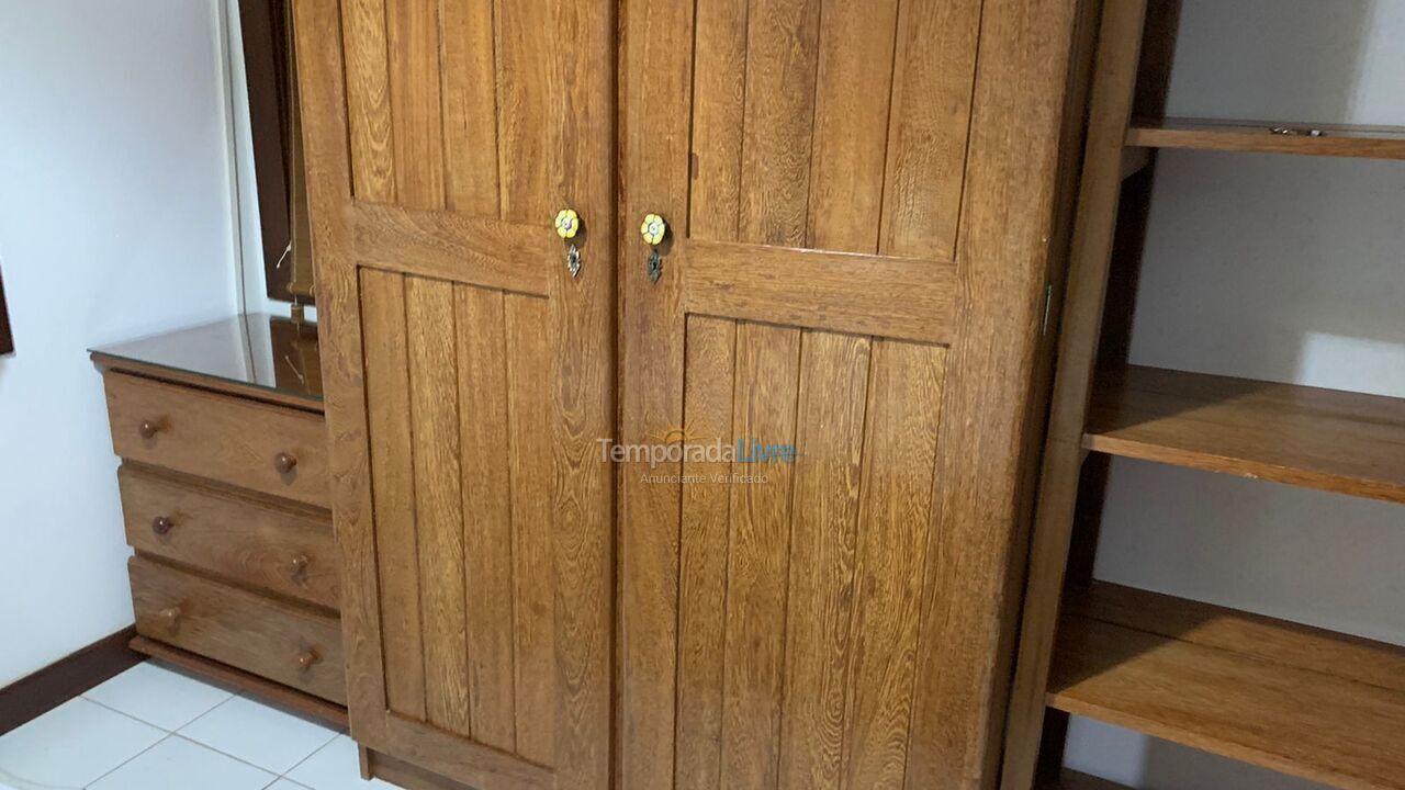 Casa para aluguel de temporada em Camaçari (Praia de Guarajuba)