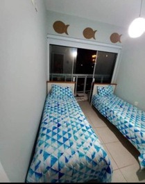 RIVIERA: Pie en la arena, 3 dormitorios (1 suite), aire, 8 invitados, balcón con Chur, M7