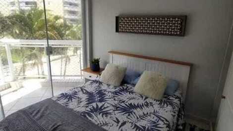 RIVIERA: Pie en la arena, 3 dormitorios (1 suite), aire, 8 invitados, balcón con Chur, M7