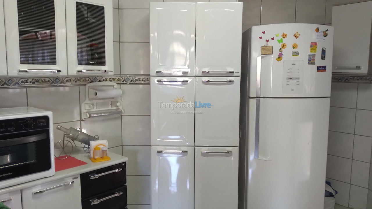 Casa para alquiler de vacaciones em Caraguatatuba (Indaiá)