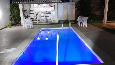 Linda casa para toda família por temporada em Guarajuba