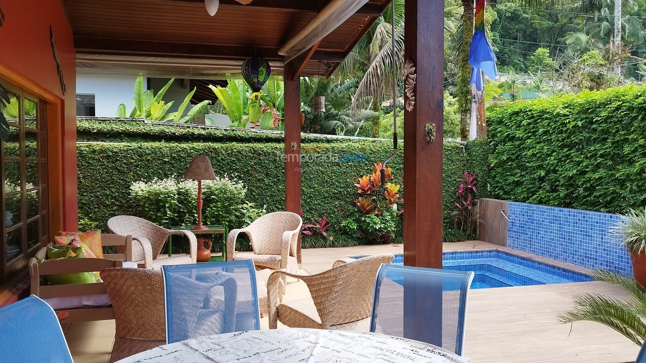 Casa para alquiler de vacaciones em Ubatuba (Praia do Lázaro)