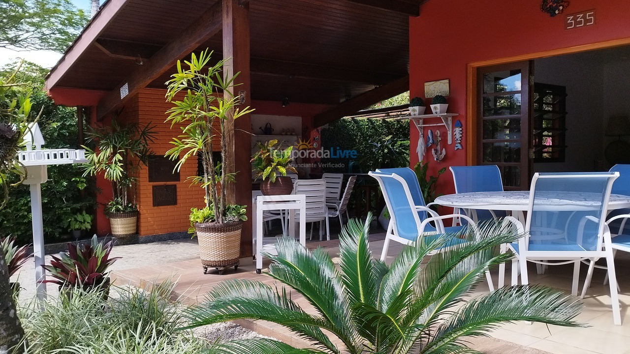 Casa para alquiler de vacaciones em Ubatuba (Praia do Lázaro)