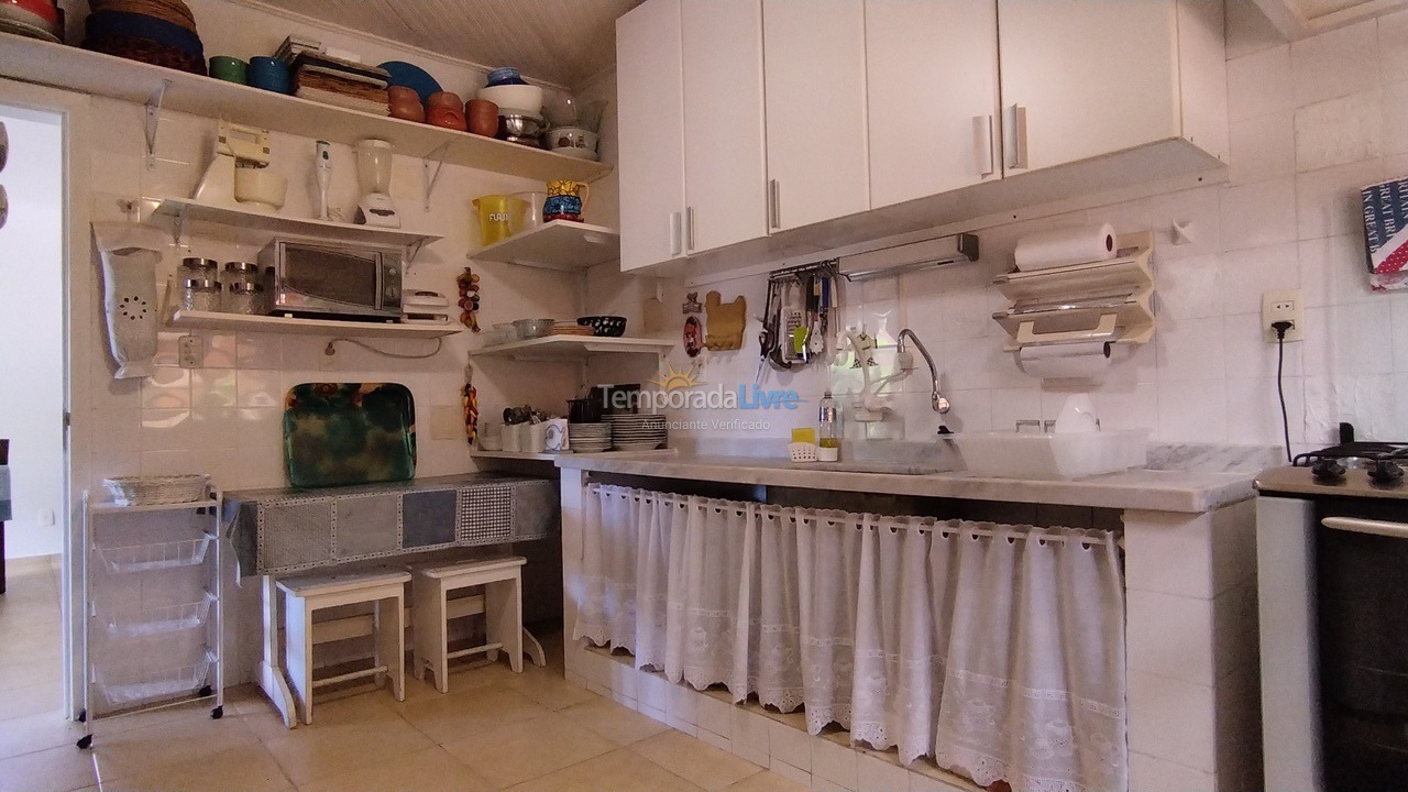 Casa para alquiler de vacaciones em Ubatuba (Praia do Lázaro)