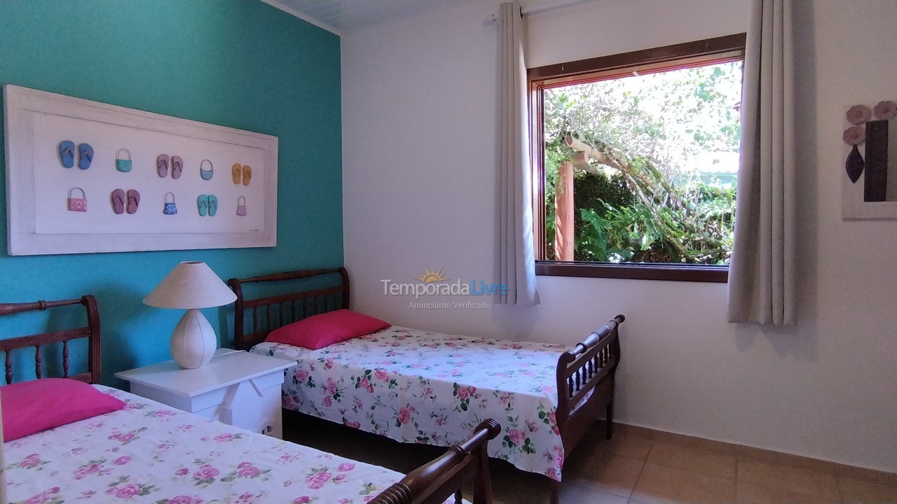 Casa para alquiler de vacaciones em Ubatuba (Praia do Lázaro)