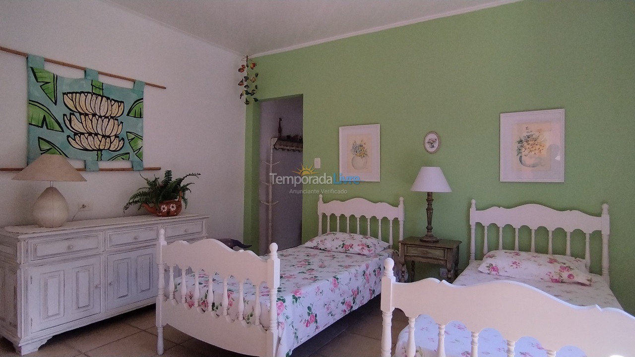 Casa para alquiler de vacaciones em Ubatuba (Praia do Lázaro)