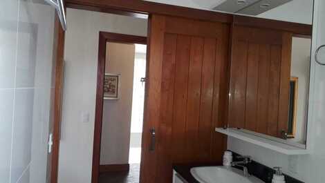 Interior de banheiro