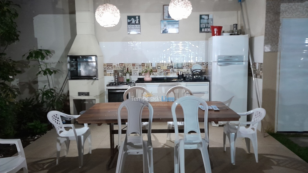 Casa para aluguel de temporada em Camaçari (Praia de Guarajuba)