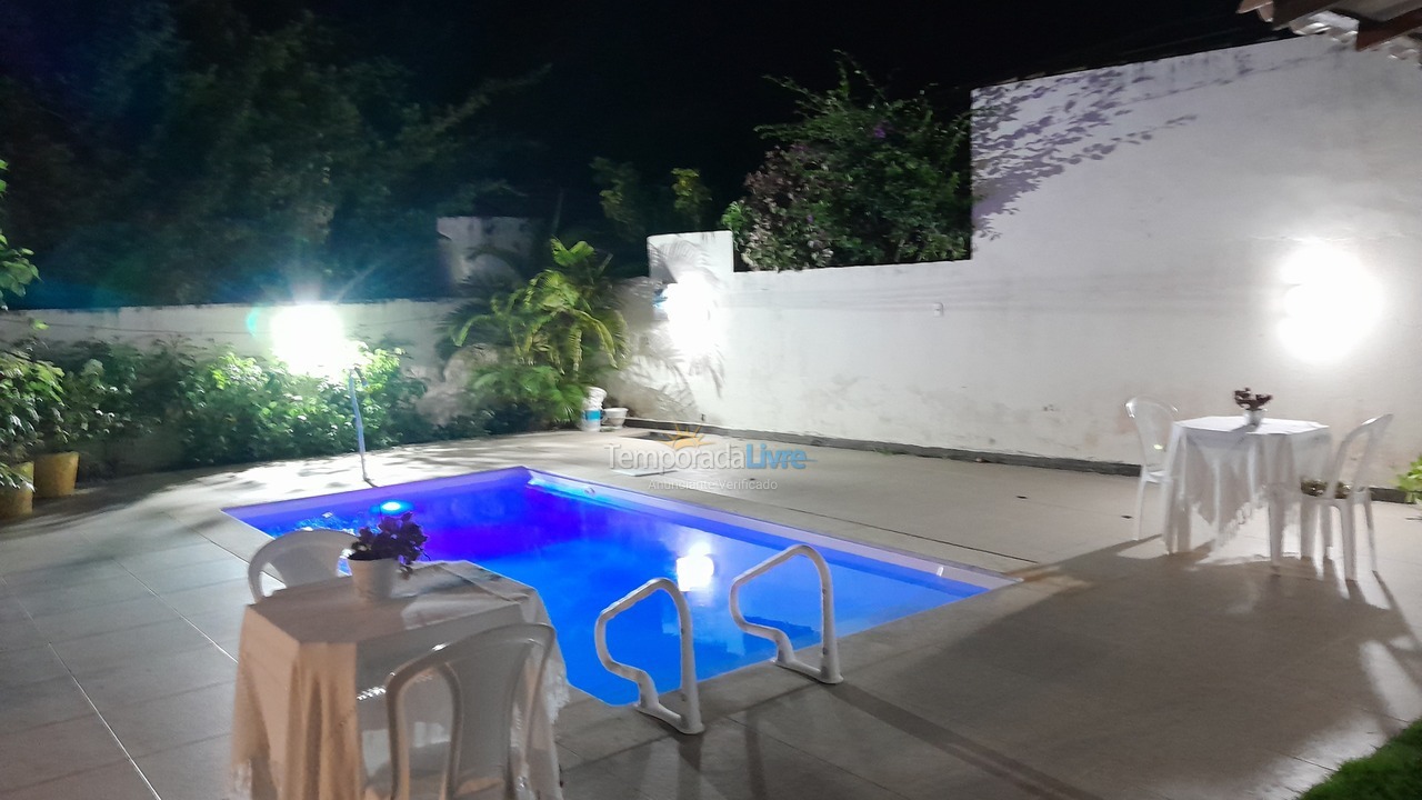 Casa para aluguel de temporada em Camaçari (Praia de Guarajuba)