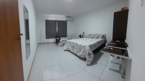 Quarto 1 piso superior