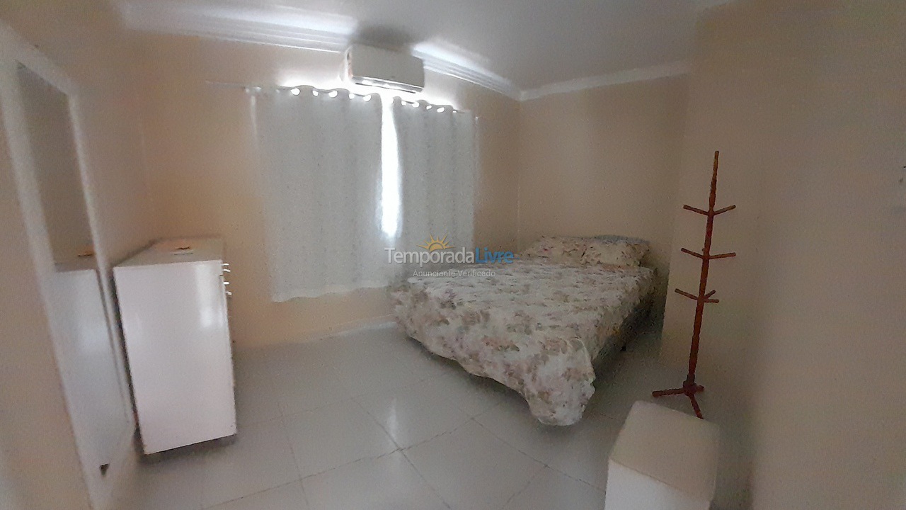 Casa para aluguel de temporada em Camaçari (Praia de Guarajuba)